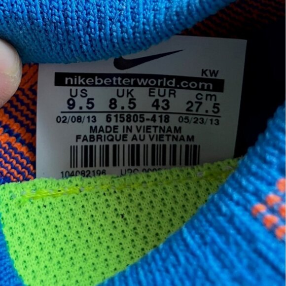 New in Box Nike Flyknit + Blue Glow Total Orange Mens 9.5 US 43 EUR RARE - Picture 12 of 16